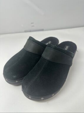 Crocs Clogs Size 8